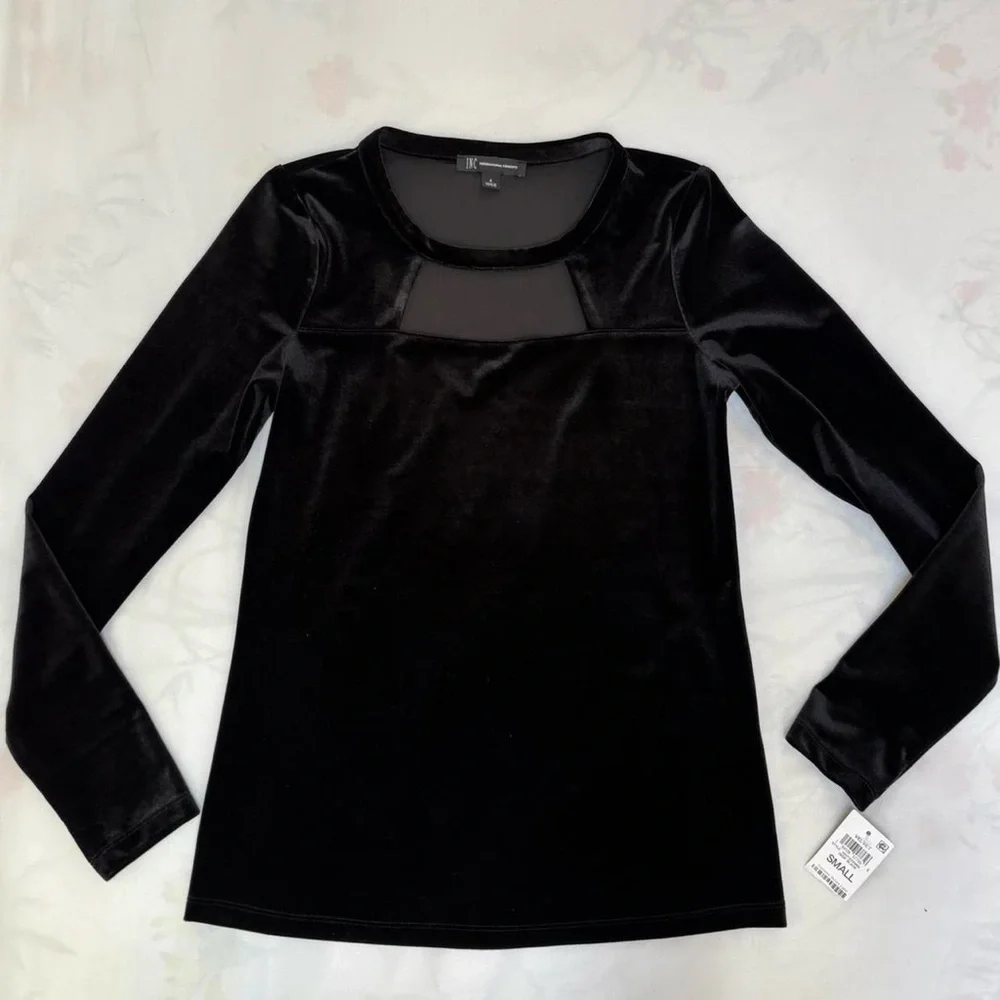 Velvet Cut Out Peephole‎ Keyhole Chest Long Sleeve Top New With Tags NWT goth